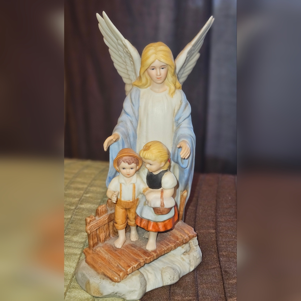 Vintage Collection 1995 Guardian Angel Statue